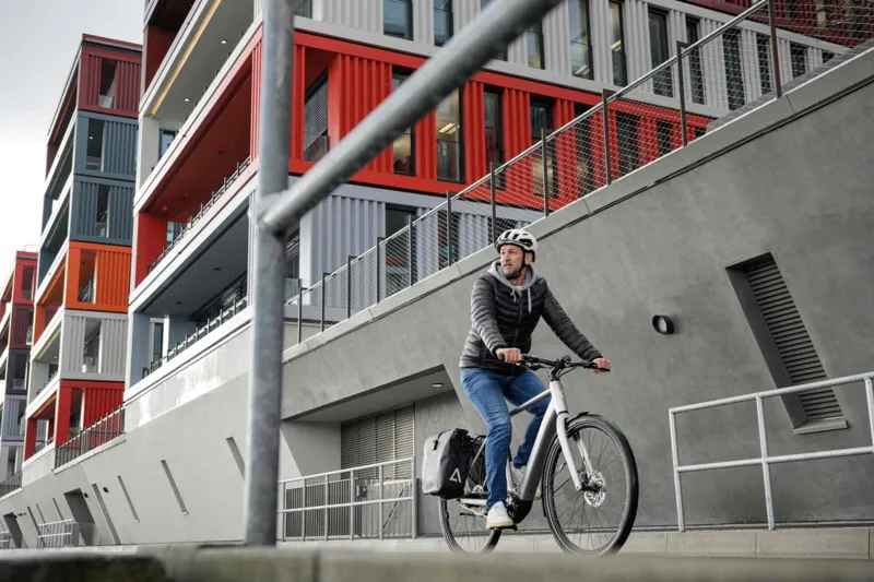 Cube Editor Hybrid SLX FE 400x Hybrid Bike In Grey-2